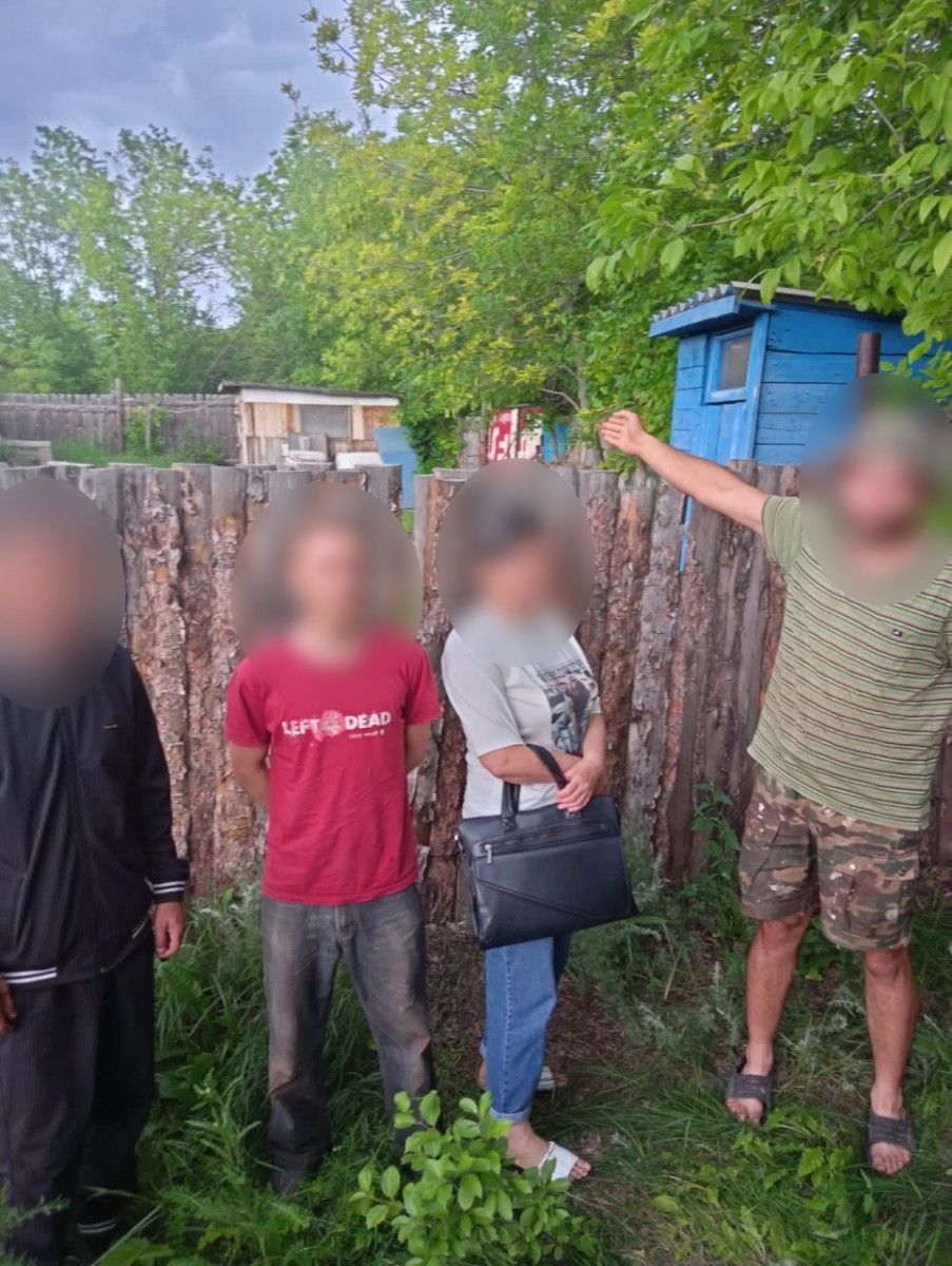 Сотрудниками уголовного розыска Оренбургского района задержаны подозреваемые в краже из дачной постройки