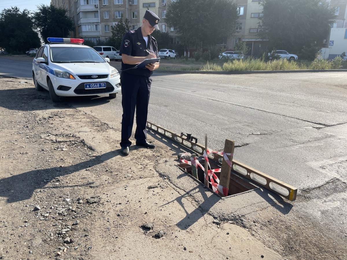 Сотрудники отделения дорожного надзора провели обследование улицы Есимова