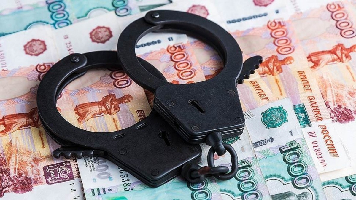 Оренбургскими полицейскими задержан курьер-мошенников, похитивший у шести пожилых людей свыше 1 000 000 рублей