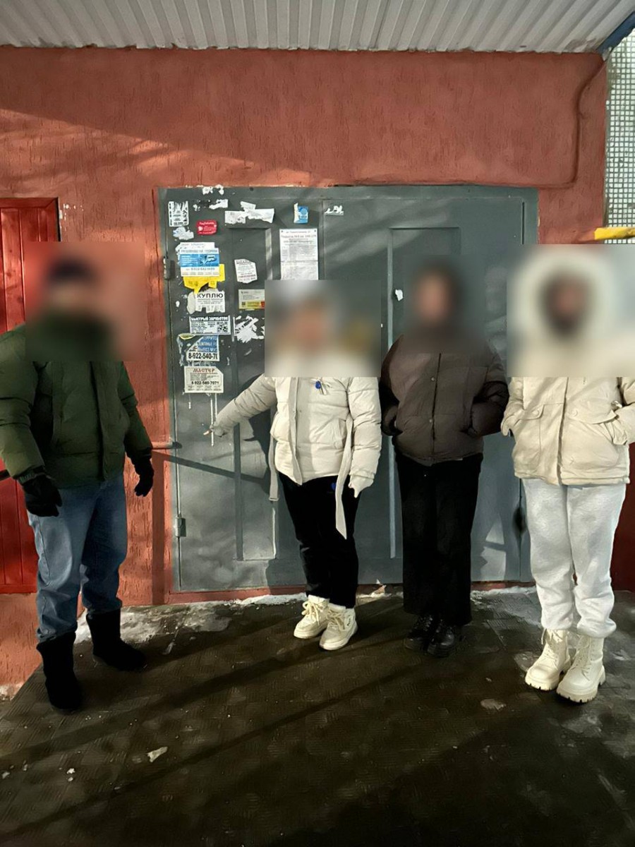 Наркополицейские в Оренбурге задержали гражданку одной из стран Средней Азии, планировавшую сбыть героин