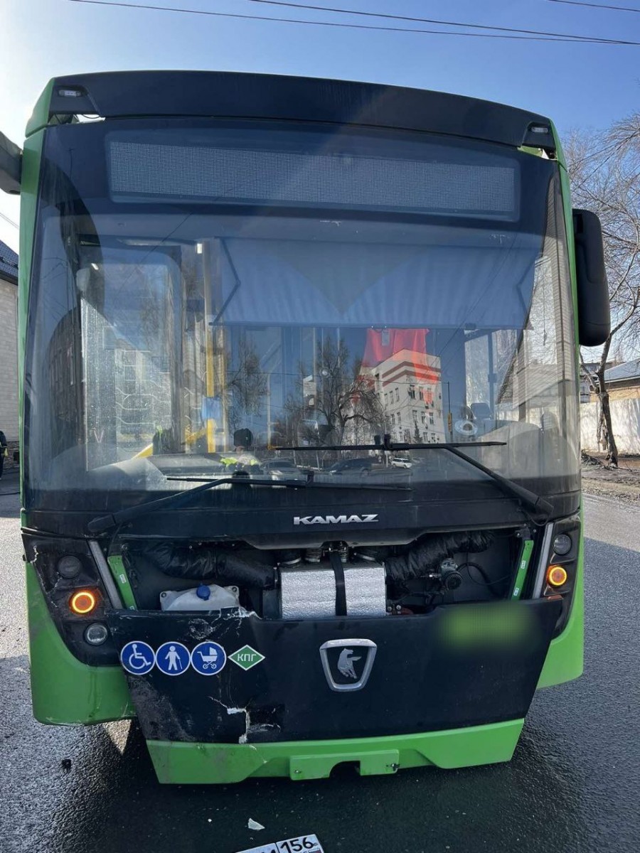 В Оренбурге произошло дтп с автобусом