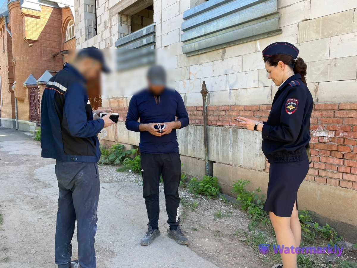 В Бугуруслане сотрудниками полиции прошли проверки строительных площадок по незаконному привлечению к работе иностранных граждан