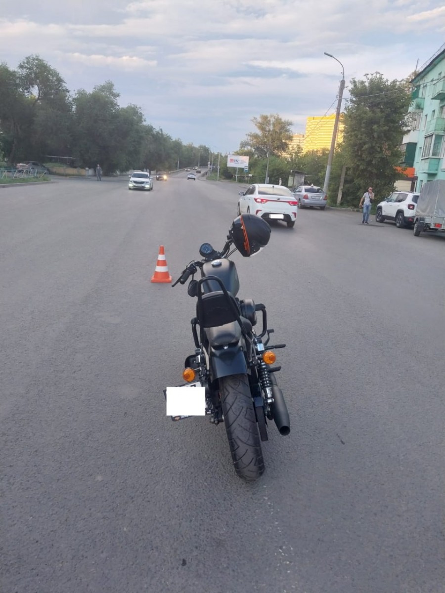 В Оренбурге 51-летний водитель мотоцикла Harley Davidson устроил ДТП
