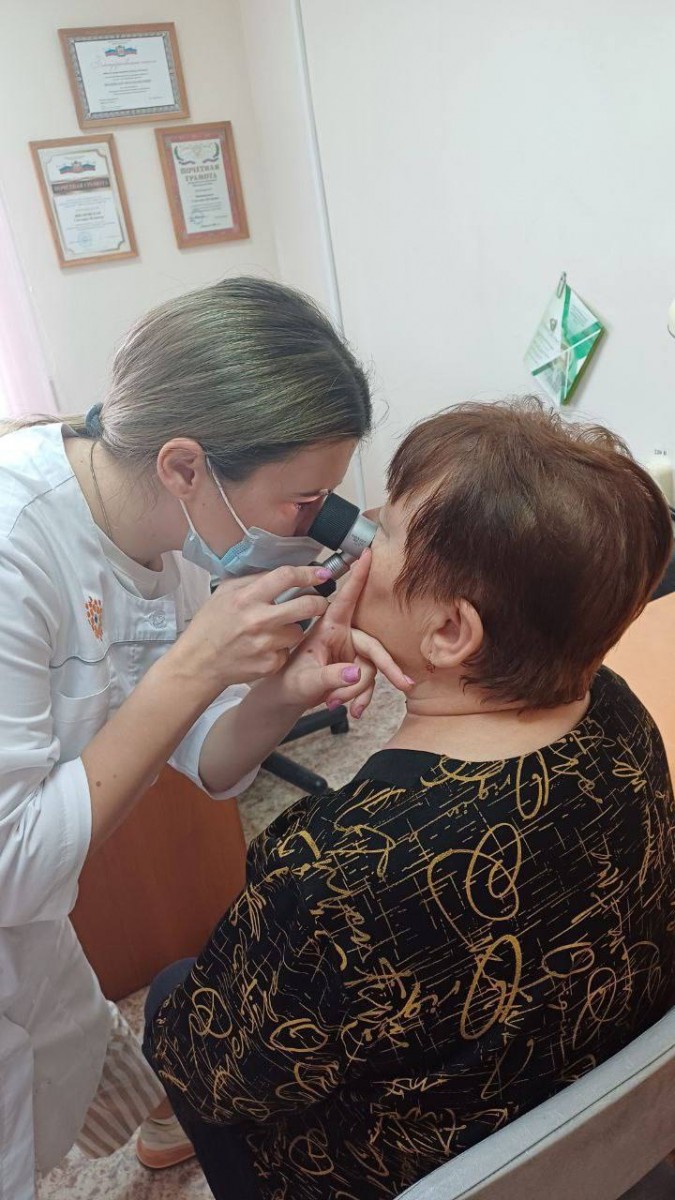Специалисты Оренбургского онкологического диспансера провели прием в Шарлыкском районе