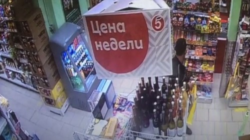 В Соль-Илецке из магазина покупатель похитил 13 коробок шоколада