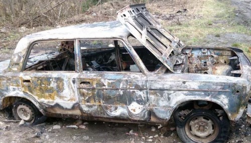 В Орске загорелся автомобиль «ВАЗ-2106»