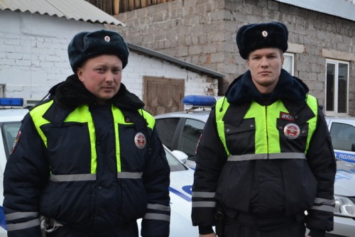 В Октябрьском районе сотрудники полиции вернули мужчине похищенный автомобиль В Октябрьском районе сотрудники полиции вернули мужчине похищенный автомобиль