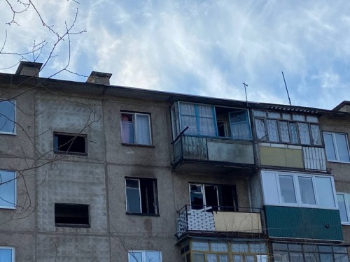 Сотрудники полиции Орска помогли МЧС в спасении граждан во время пожара Сотрудники полиции Орска помогли МЧС в спасении граждан во время пожара