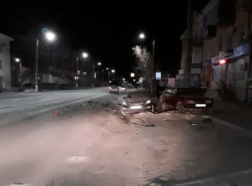 В Новотроицке водитель автомобилем «Киа Оптима» взял на таран Хендай Солярис» и «ВАЗ»