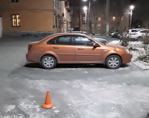 В Новотроицке ведутся поиски водителя допустившего столкновение с автомобилем «Шевроле»