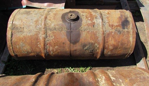 Сотрудниками уголовного розыска задержан подозреваемый за кражу металлической емкости