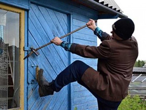 Сотрудники полиции Орска раскрыли кражу из садового домика