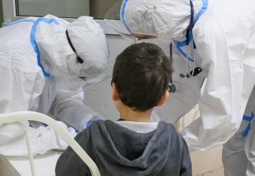 Школьников Орска с завтрашнего дня отправляют на дистанционку на 10 дней Школьников Орска с завтрашнего дня отправляют на дистанционку на 10 дней