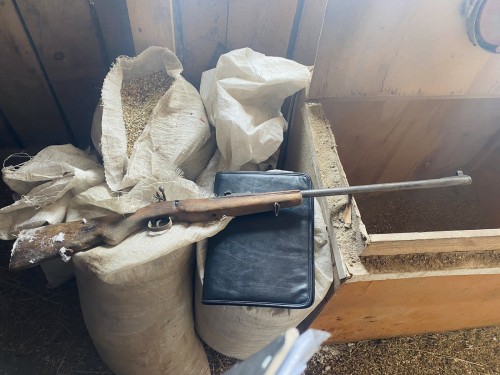 В Кваркено полицейские изъяли карабин и патроны