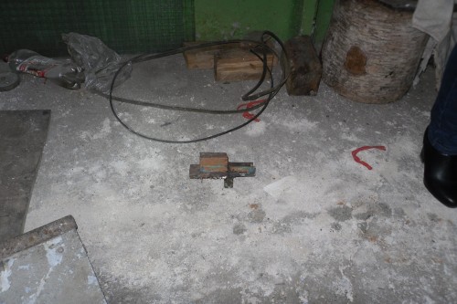 В Новотроицке полицейские оперативно задержали подозреваемого в краже автомобиля из гаража