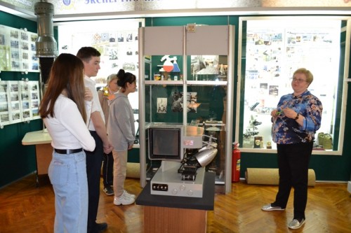 В Оренбурге для учащихся Нежинского лицея организована экскурсия в музей КЦ УМВД России по Оренбургской области В Оренбурге для учащихся Нежинского лицея организована экскурсия в музей КЦ УМВД России по Оренбургской области