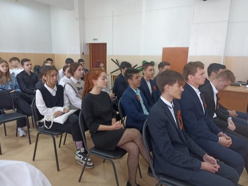 Сотрудники полиции Соль-Илецкого городского округа провели урок патриотического воспитания для учащихся старших классов