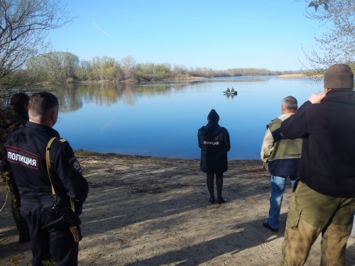 Полицейские Новотроицка ждали браконьеров на берегу