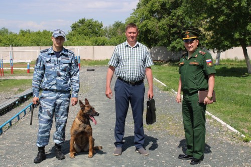 Сотрудники УНК области в рамках антинаркотического месячника посетили военную часть города Оренбурга   