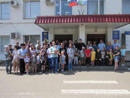 Сотрудники охранно-конвойной службы МУ МВД России «Оренбургское» провели День открытых дверей Сотрудники охранно-конвойной службы МУ МВД России «Оренбургское» провели День открытых дверей