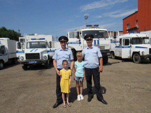 Сотрудники охранно-конвойной службы МУ МВД России «Оренбургское» провели День открытых дверей Сотрудники охранно-конвойной службы МУ МВД России «Оренбургское» провели День открытых дверей