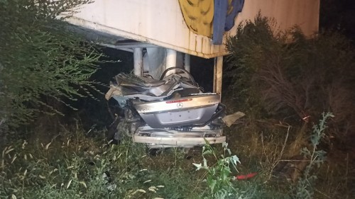 Сотрудниками полиции устанавливаются обстоятельства ДТП, в результате которого погибли 2 человека   