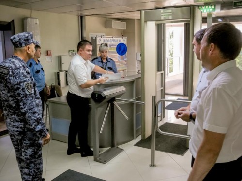 Росгвардейцы и частные охранники прошли обучающий курс по противодействию угрозе терроризма