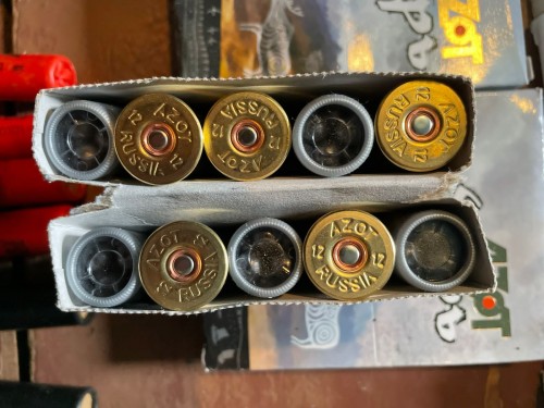 Следователями Отделения МВД России по Шарлыкскому району возбуждено уголовное дело в отношении мужчины, который незаконно хранил боеприпасы и оружие