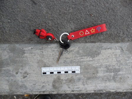 В Новотроицке полицейские патрульно-постовой службы по горячим следам задержали подозреваемого в угоне автомобиля В Новотроицке полицейские патрульно-постовой службы по горячим следам задержали подозреваемого в угоне автомобиля