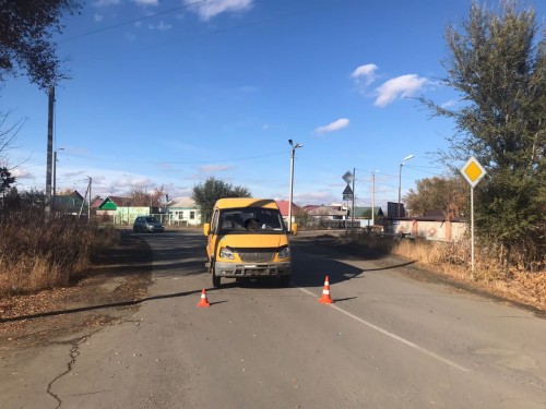 В Новотроицке сотрудники ГИБДД устанавливают обстоятельства ДТП, в котором пострадал 59-летний пешеход В Новотроицке сотрудники ГИБДД устанавливают обстоятельства ДТП, в котором пострадал 59-летний пешеход