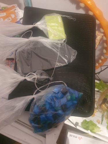 В Оренбурге полицейскими задержаны 43-летняя сбытчица наркотиков и ее несовершеннолетний сын В Оренбурге полицейскими задержаны 43-летняя сбытчица наркотиков и ее несовершеннолетний сын