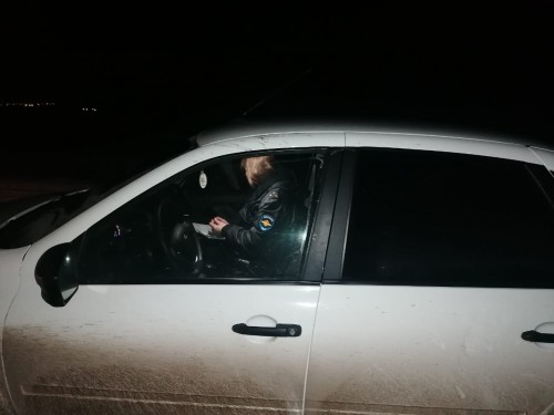 Полицейские Переволоцка задержали подозреваемых в угоне автомобиля