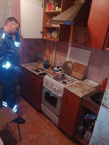 В Оренбургском районе сотрудниками полиции задержана подозреваемая в причинении тяжкого вреда здоровью брату-инвалиду В Оренбургском районе сотрудниками полиции задержана подозреваемая в причинении тяжкого вреда здоровью брату-инвалиду