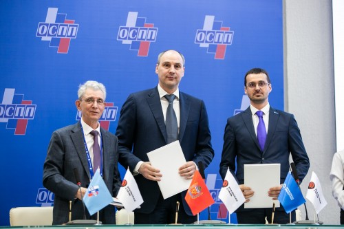 Профсоюзы Оренбуржья подписали региональное соглашение с правительством и работодателями