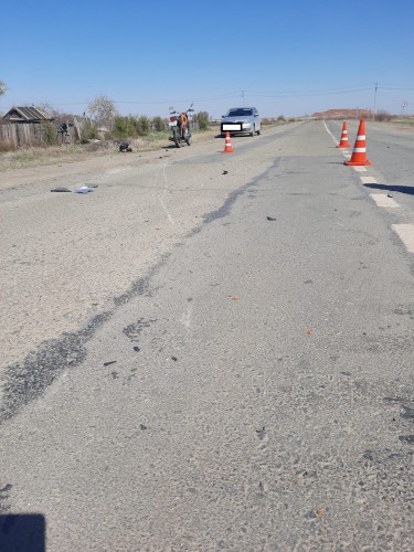 Сотрудники ГИБДД устанавливают обстоятельства ДТП с пострадавшим в Светлинском районе. Сотрудники ГИБДД устанавливают обстоятельства ДТП с пострадавшим в Светлинском районе.