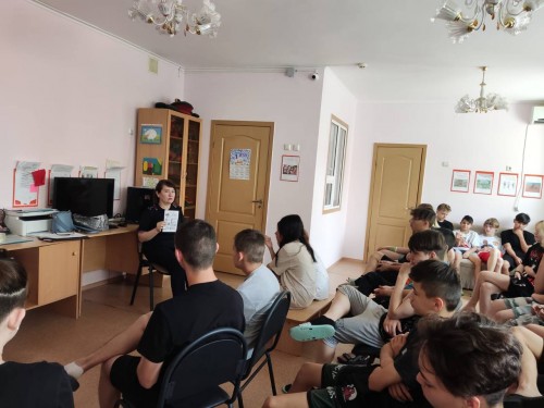 В рамках ОПМ «Защитим детей от насилия и разврата» сотрудники ОУУП и ПДН МУ МВД России «Орское» провели встречи с детьми