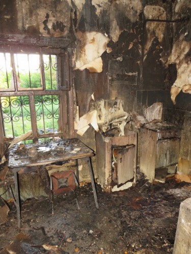 В Бугуруслане сотрудниками полиции установлена причастность местного жителя к совершению умышленного поджога дома В Бугуруслане сотрудниками полиции установлена причастность местного жителя к совершению умышленного поджога дома