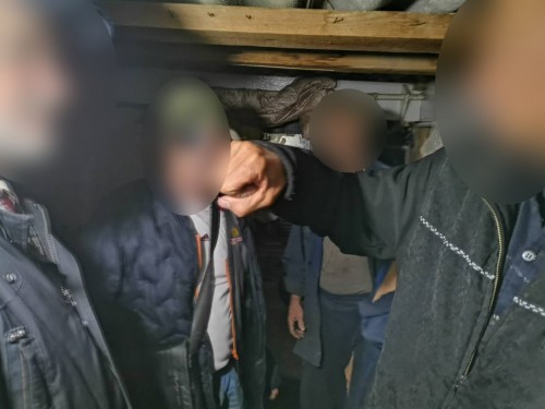 В Оренбургском районе полицейские задержали злоумышленника ударившего односельчанина  топором по голове