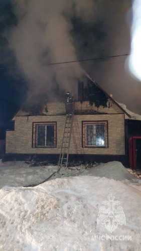На пожаре в центре Оренбурга ликвидировано открытое горение