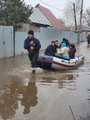 Уровень воды в реке Урал у Оренбурга продолжает повышаться