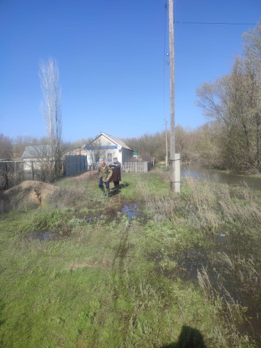Сотрудники ОМВД России по Ташлинскому району продолжают нести дежурство в местах возможного подтопления.