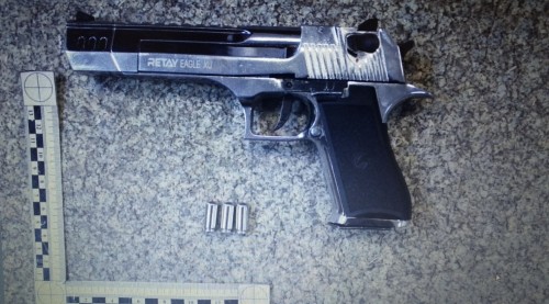 В Оренбурге полицейские изъяли самодельный пистолет у местного жителя 