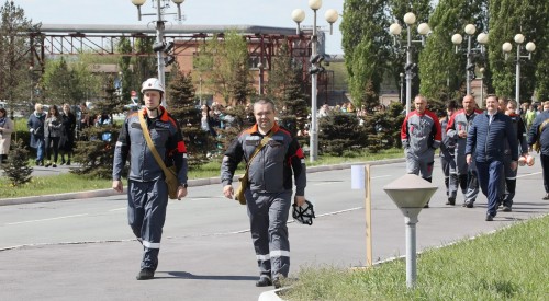 В ходе учений работники управления комбината «Уральская Сталь» продемонстрировали оперативность эвакуации