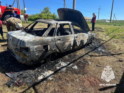 В Оренбургском районе сгорел автомобиль