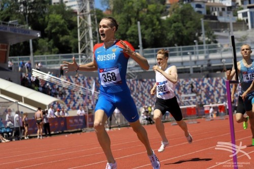 Акбулакский спортсмен Максим Шелих – лучший в командном чемпионате по легкой атлетике