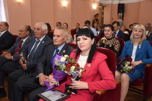 В Администрации Оренбурга прошла торжественная церемония награждения победителей ежегодного муниципального конкурса "Человек года"