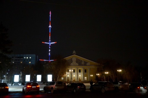 В Оренбурге телевизионную мачту украсили праздничной подсветкой в честь Международного дня защиты детей