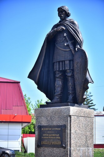 В Абдулино освящён памятник князю Александру Невскому