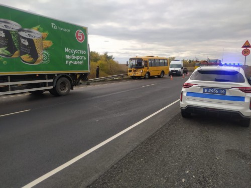 В Оренбуржье детский автобус попал в дтп