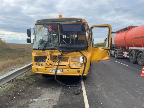 В Оренбуржье детский автобус попал в дтп